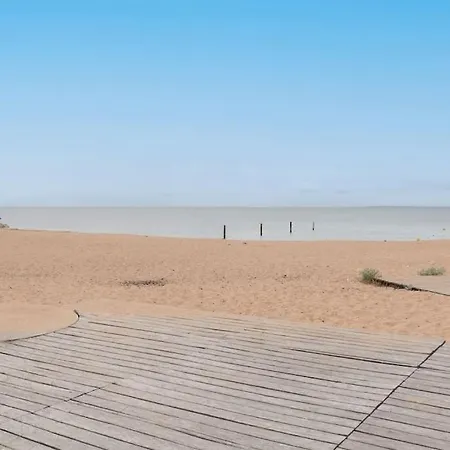 Charmante Maison A 100m De La بورنيك