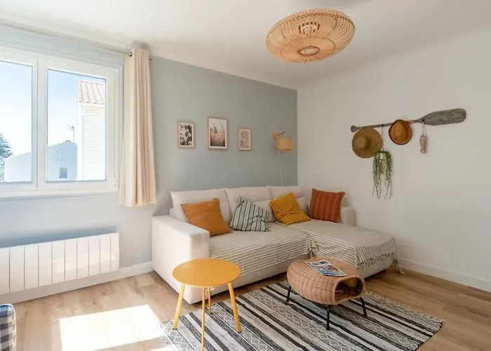 Charmante Maison A 100m De La ポルニック