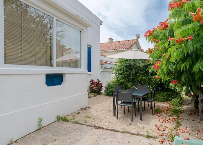 Charmante Maison A 100m De La *