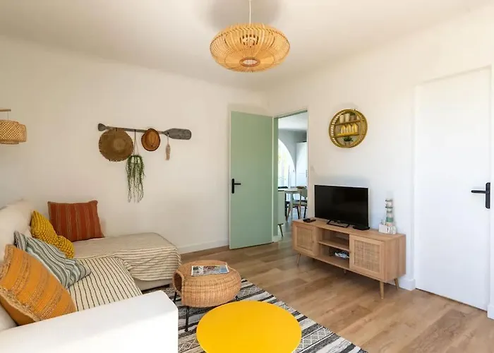 Charmante Maison A 100m De La ポルニック