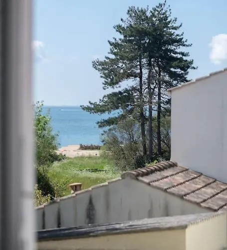 別荘 Charmante Maison A 100m De La